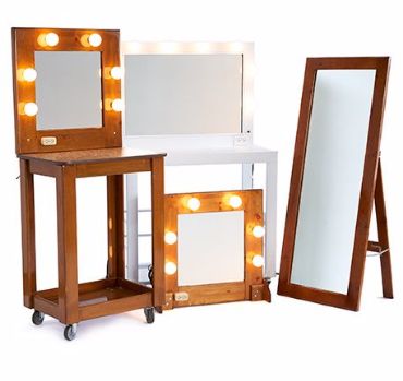 Show products in category Makeup Picture for category Makeup