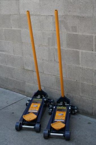 Picture of Floor Jack - 3 or 2 ton